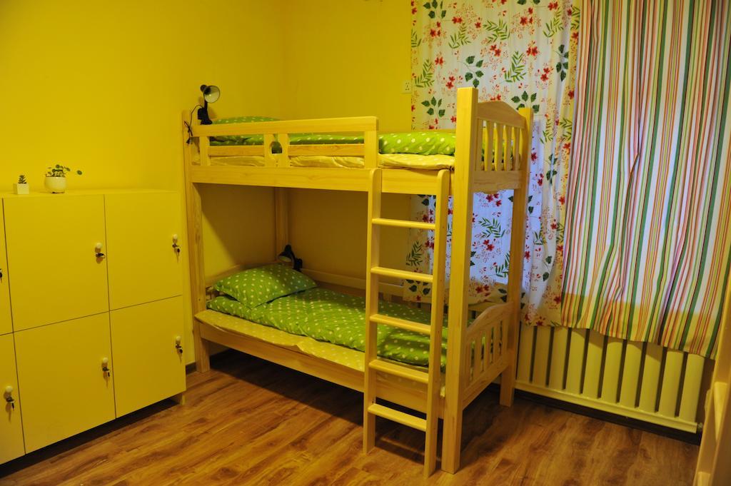 Dalian Buzz Light Year Youth Hostel חדר תמונה